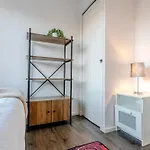Fab Centre Flat *
