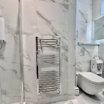 Spectacular 2 Bed, 2 Bath In Centre 爱丁堡