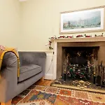 Joivy Beautiful Apartment, Private Garden, Calton Hill * Edimburgo