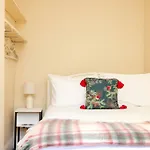 Joivy Beautiful Apartment, Private Garden, Calton Hill Apartamento
