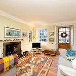 Apartamento Joivy Beautiful Apartment, Private Garden, Calton Hill *
