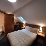 アデルフィ 3*