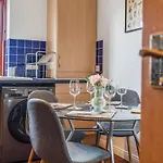 Modern 2 Bedroom In Centre * Edimburgo