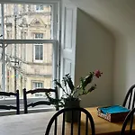 Historic Near The Castle, 5 Min From Train Station Edinburgh