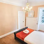 Russel House - 4 Bedroom - The Royal Mile *