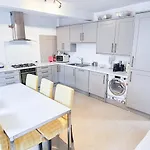 Nyaraló Russel House - 4 Bedroom - The Royal Mile Edinburgh