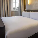 Doubletree By Hilton Centre Hotel