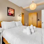 Gorgeous, Cozy 2br Royal Mile-old Town Εδιμβούργο