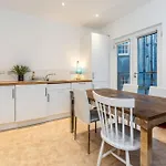 Apartman Beautiful Designer 2 Bed 2 Bath Old Town - Parking Edinburgh