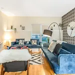 Beautiful Designer 2 Bed 2 Bath Old Town - Parking Apartman Edinburgh