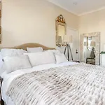 Wonderwall - Huge Garden In Luxury House - Free Parking *