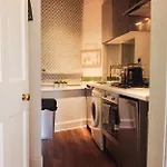 Apartamento 1 Bedrooms Flat In Haymarket, Heart Of Flat Sleeps 4 Edimburgo