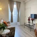 דירה Lothian Center