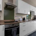 1 Double In Shared In With Free Parking
