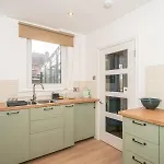 Charming Family House In Rosewell - Pass The Keys 펜션 에든버러