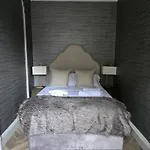 2 Bedroom Sofa Bed In Livingroom Castle View 1st Floor Sleeps 6 *