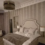Apartmán 2 Bedroom Sofa Bed In Livingroom Castle View 1st Floor Sleeps 6