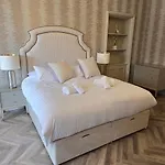 2 Bedroom Sofa Bed In Livingroom Castle View 1st Floor Sleeps 6