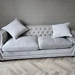 2 Bedroom Sofa Bed In Livingroom Castle View 1st Floor Sleeps 6 Apartmán Edinburgh