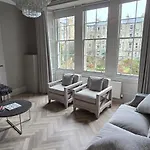 Apartmán 2 Bedroom Sofa Bed In Livingroom Castle View 1st Floor Sleeps 6 Edinburgh