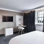 Radisson Blu Hotel, Centre Hotel 4*