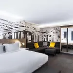 Radisson Blu Hotel, Centre