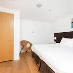 Joivy Superb Flats In The Heart Of Apartman Edinburgh