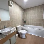 2 Bath Free Parking Edinburgh