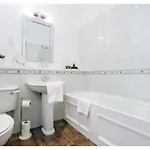 Joivy Elegant New Town Flat Near Princes Street Edinburgh