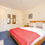 Joivy Gorgeous 2-bed Flat Near Castle Daire Edinburgh