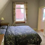 Hillhouse بيت ضيافة إدنبرة