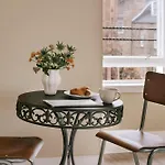 Thistle Royal Garden 4*