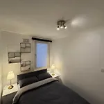 Rena- Bright And Modern Center Apartment. * Edinburgh