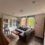Rena- Bright And Modern Center Apartment. Apartment *