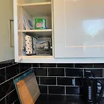 Peaceful Accessible With Great Amenities& Free Parking * Edinburgh