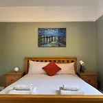 Daire Peaceful Accessible With Great Amenities& Free Parking *