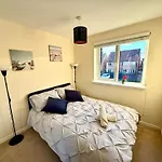 Torwood Townhouse - Superfast Wifi, Contractor Friendly With Free Parking *