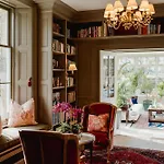 Private And Prestigious Luxury بيت للعطل