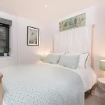 Walk Everywhere -top Rated Flat On The Royal Mile.