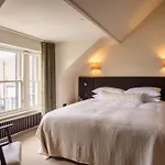 3 John's Place Townhouse 4*