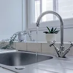 Апартаменты Elegant 2br On Leven St *