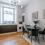 Elegant 2br On Leven St *