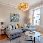 Elegant 2br On Leven St *