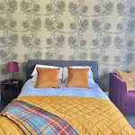 Scot Townhouse 4*