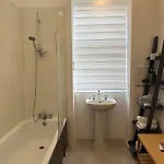 Quiet Garden View 2br Center Near Fringe Daire