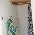 Cosy 2-bedroom Flat Close To Centre