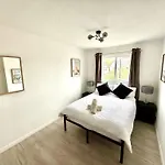 Kings Luxury - Free Parking And Fast Broadband