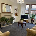 Entire Victorian House 2br - 4 Guests *