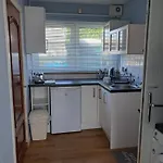 The Retreat Edinburgh, 2-minute Walk To Bus Stop *