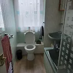 3br House With Parking 10 Mins To Airport Sleeps 6 Апартаменты *